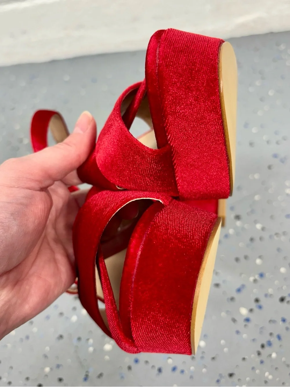Unique Vintage Red Velvet Platform Heels Strappy Peep Toe NEW IN BOX Size 8